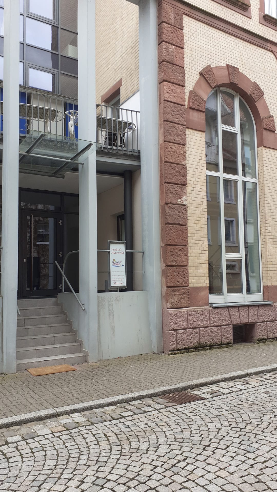 Außen und Eingang